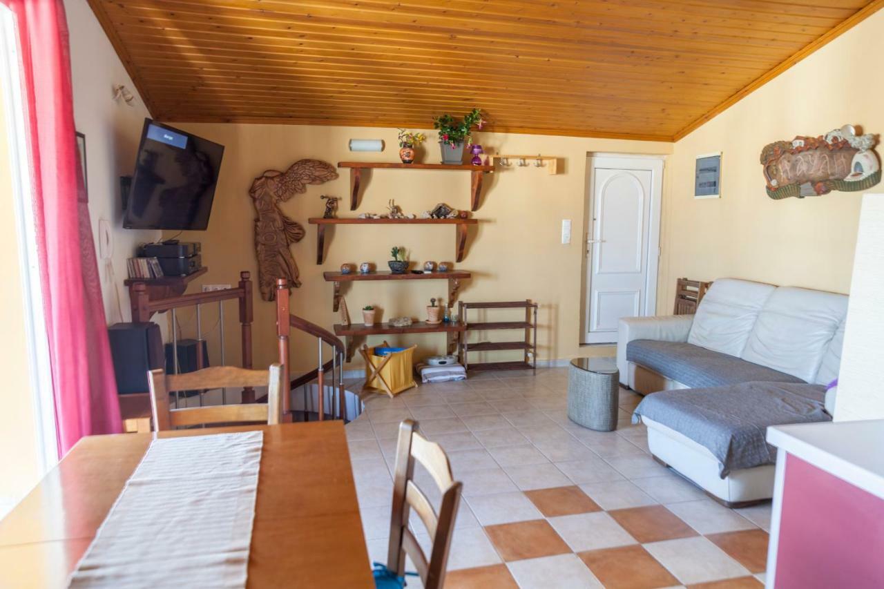 Attic Anemoessa Apartment Alexandroúpolis Ngoại thất bức ảnh